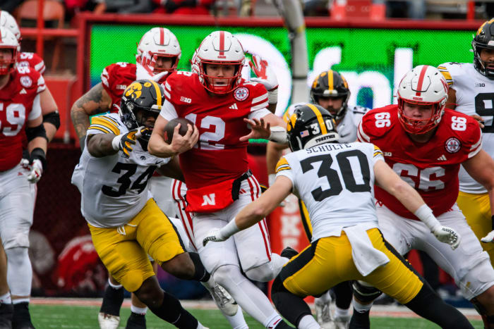 15_Chubba Purdy_FB vs Iowa 1124